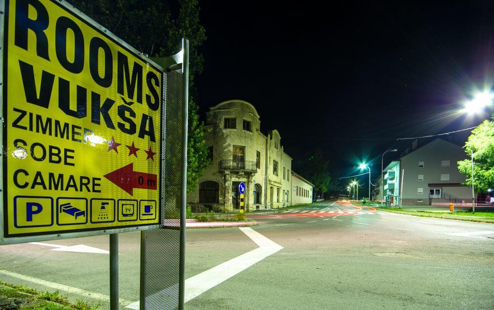 Rooms Vuksa Donji Lapac ภายนอก รูปภาพ