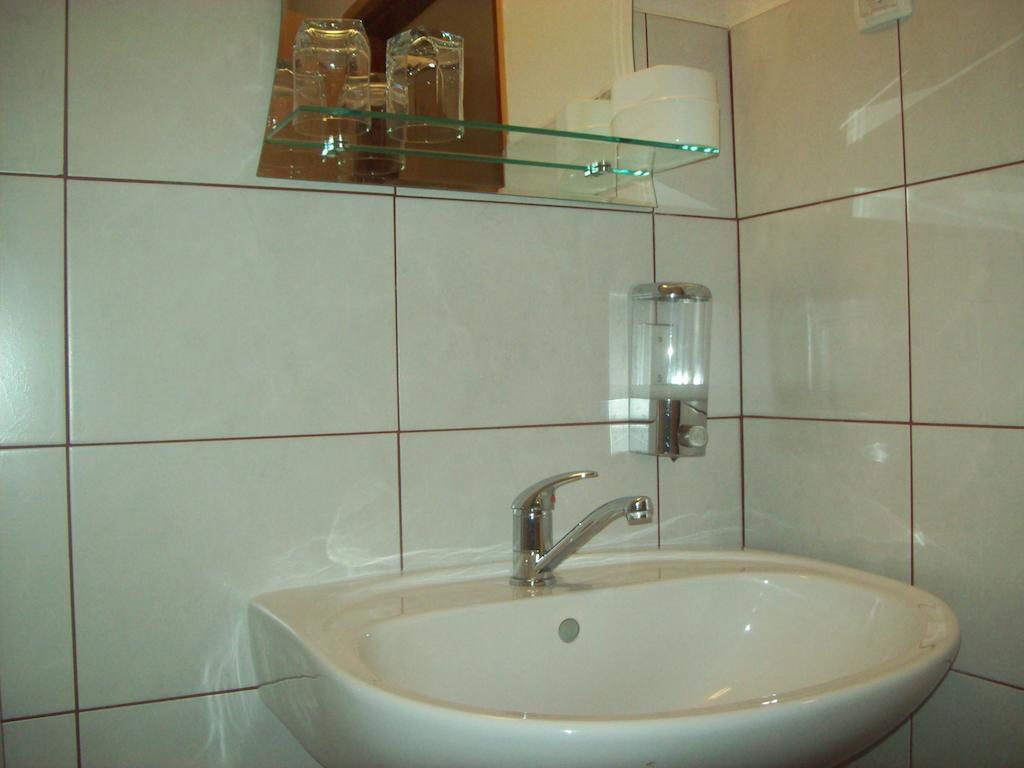 Rooms Vuksa Donji Lapac ห้อง รูปภาพ